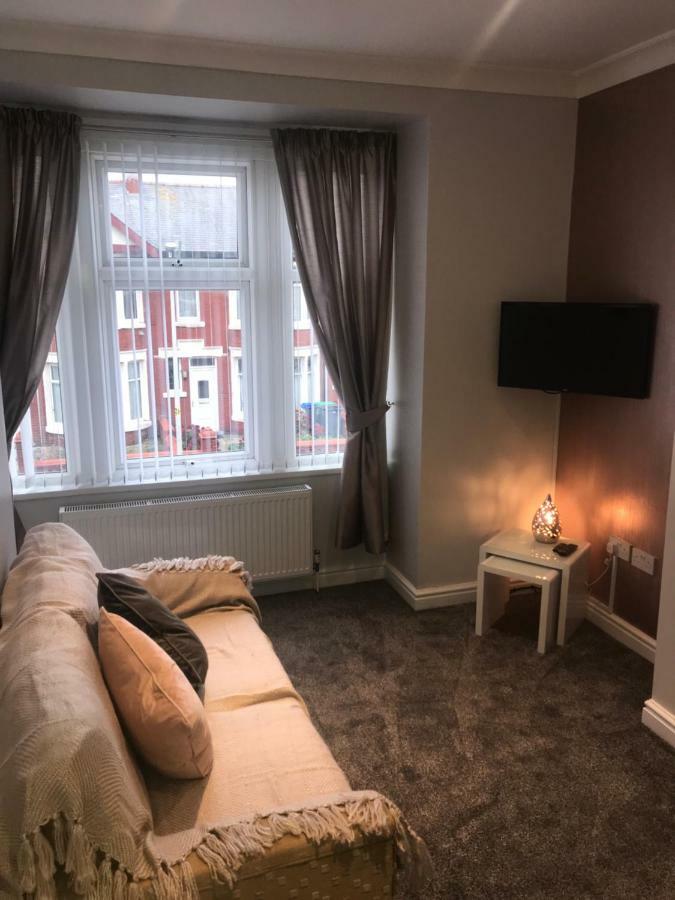 Cornwall Apartments Blackpool Bagian luar foto